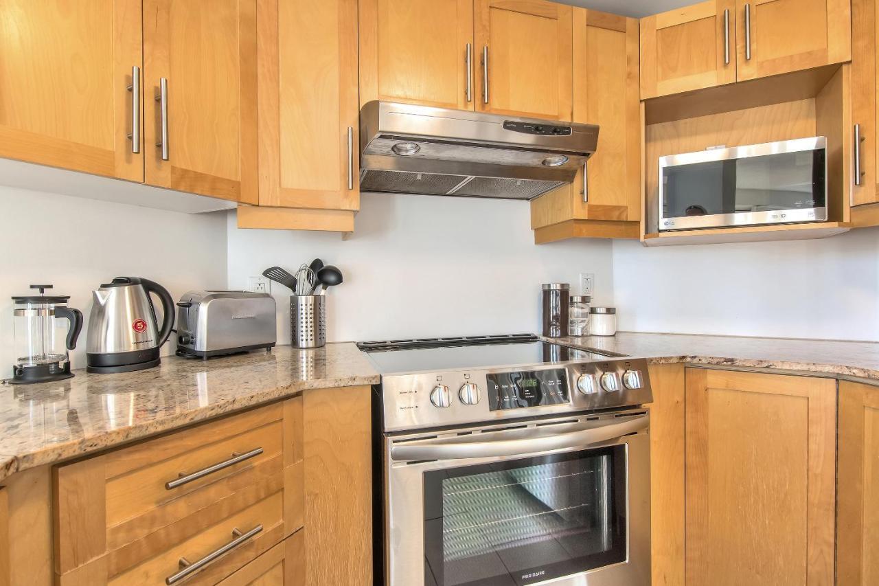 Place-Des-Arts Suites Montreal Ngoại thất bức ảnh