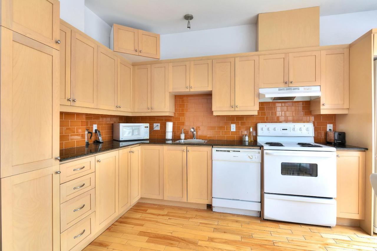 Place-Des-Arts Suites Montreal Ngoại thất bức ảnh